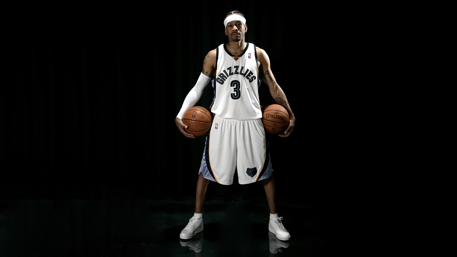 拜仁中场覆盖广,防守反击两端兼顾,拜仁中场球员